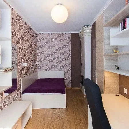 4 Bedroom With Parking * Ρίγα
